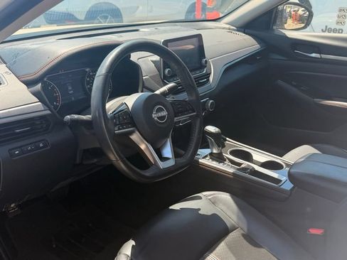 Used 2024 Nissan Altima 2.5 SR FWD image 5