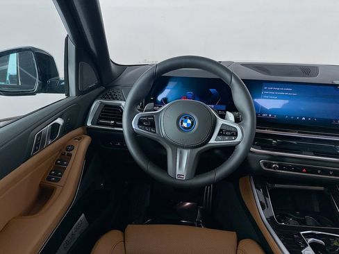 New 2026 BMW X5 xDrive50e w/ M Sport Package image 29