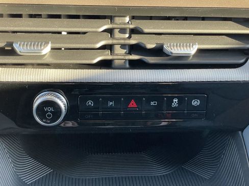 New 2026 Ford Explorer Active w/ Active Comfort Package RWD image 24