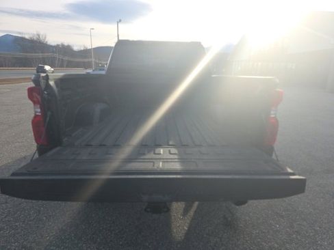 Used 2023 Chevrolet Silverado 2500 Custom w/ Custom Value Package image 20