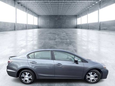 Used 2013 Honda Civic Hybrid Sedan image 4
