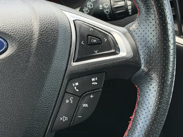 Used 2021 Ford Edge ST-Line FWD image 12