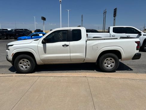 Used 2022 Nissan Frontier S RWD image 8