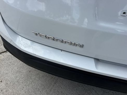 Used 2018 GMC Terrain SLE image 24