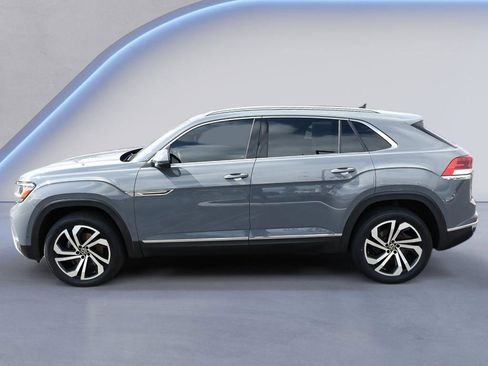 Used 2021 Volkswagen Atlas Cross Sport SEL Premium AWD/4WD image 2