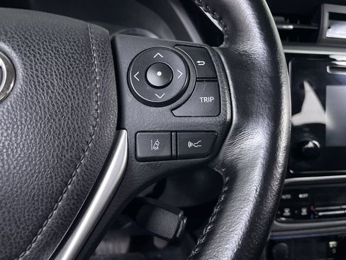 Used 2017 Toyota Corolla SE FWD image 17