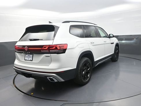 New 2026 Volkswagen Atlas Peak Edition AWD/4WD image 10