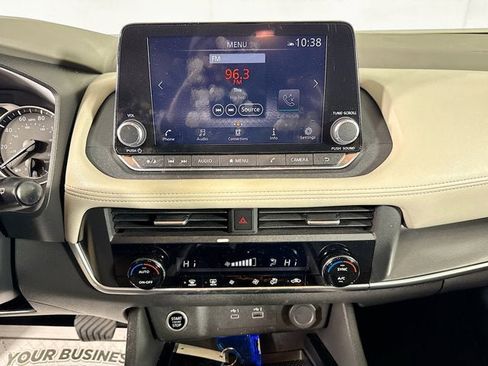 Used 2023 Nissan Rogue SV image 12