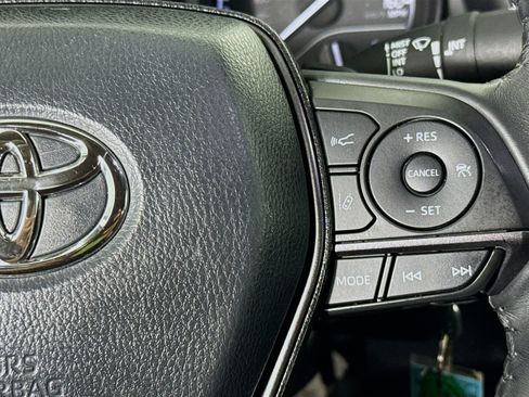 Used 2024 Toyota Camry SE FWD image 13