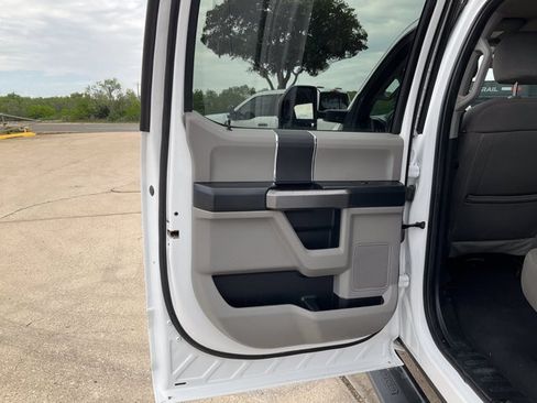 Certified 2021 Ford F250 XLT AWD/4WD image 11