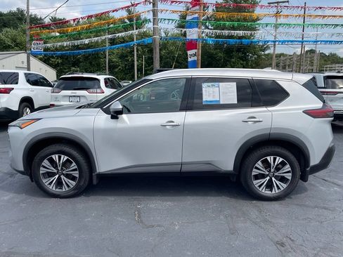 Used 2021 Nissan Rogue SV w/ Premium Package AWD/4WD image 9