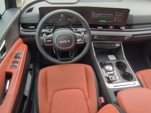 New 2026 Kia Carnival EX image 14