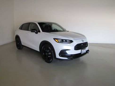 Certified 2024 Honda HR-V Sport image 3