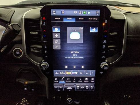 Used 2025 RAM 3500 Laramie image 16