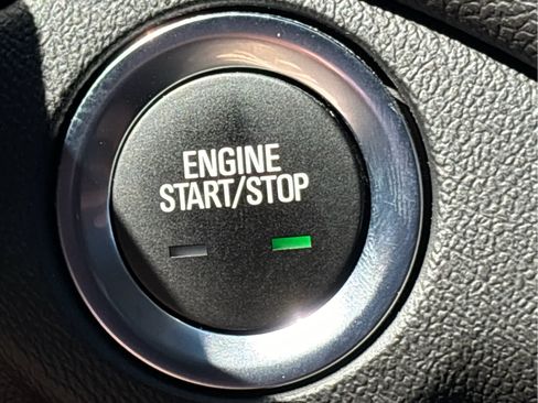 Certified 2020 Chevrolet Equinox LT AWD/4WD image 17