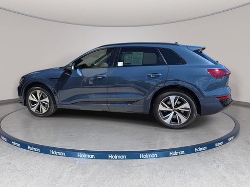 Used 2024 Audi Q8 e-tron Premium AWD/4WD image 9