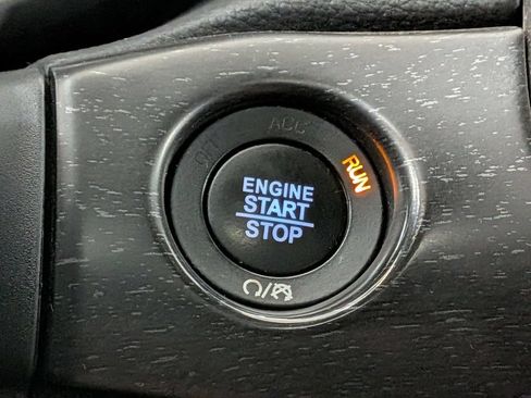 Used 2017 Jeep Grand Cherokee Altitude AWD/4WD image 18