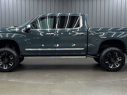 Used 2026 Chevrolet Silverado 1500 High Country w/ High Country Premium Package AWD/4WD image 2