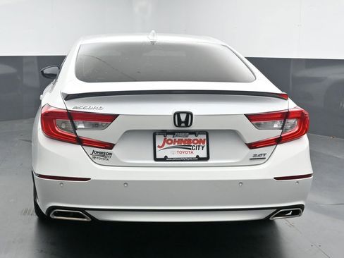 Used 2021 Honda Accord Touring image 7