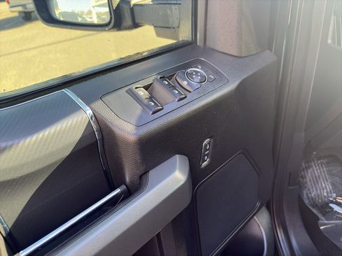 Used 2018 Ford F150 XLT w/ Equipment Group 302A Luxury image 7