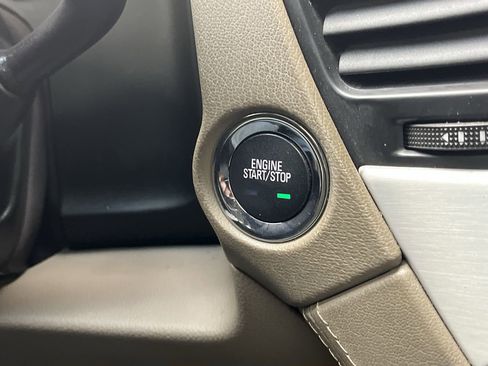 Used 2017 GMC Yukon SLT w/ Open Road Package image 23