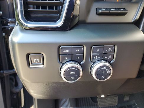 Used 2024 GMC Sierra 1500 Denali Ultimate AWD/4WD image 30