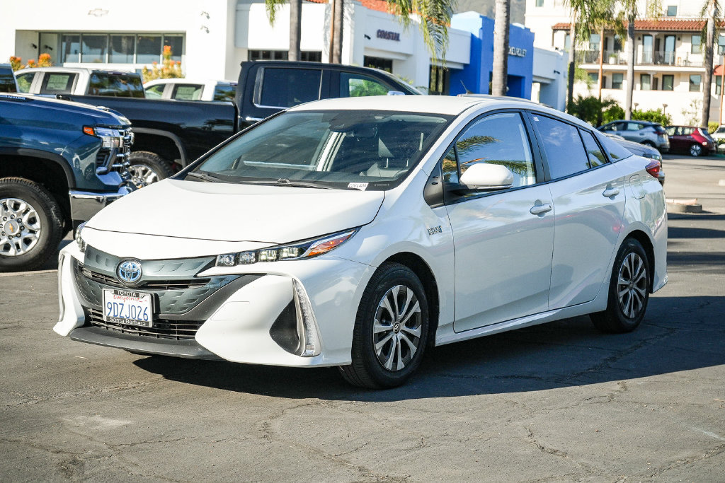 Used 2022 Toyota Prius Prime XLE FWD image 3