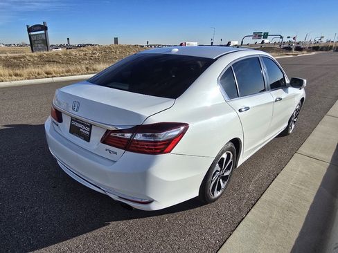 Used 2016 Honda Accord EX image 5