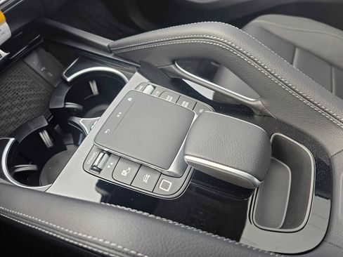 New 2026 Mercedes-Benz GLE 450e 4MATIC image 32