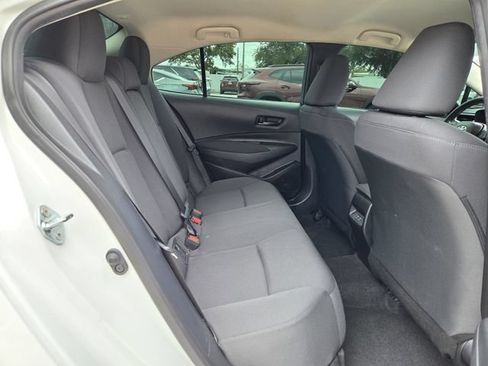 Used 2025 Toyota Corolla LE FWD image 18