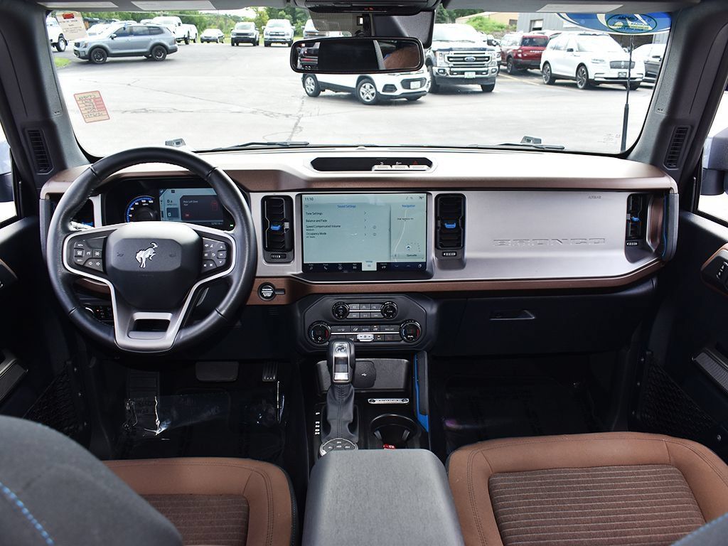 Used 2023 Ford Bronco Outer Banks AWD/4WD image 4