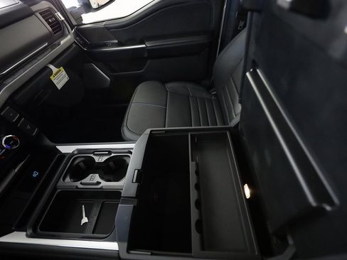 Used 2025 Ford F250 Platinum image 42