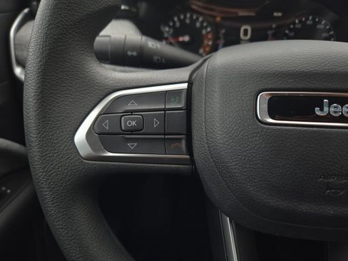 Used 2025 Jeep Compass Sport AWD/4WD image 15
