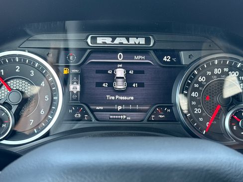 New 2026 RAM 1500 4x4 Crew Cab image 23