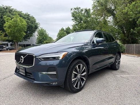 Used 2022 Volvo XC60 B5 Momentum w/ Advanced Package AWD/4WD image 5
