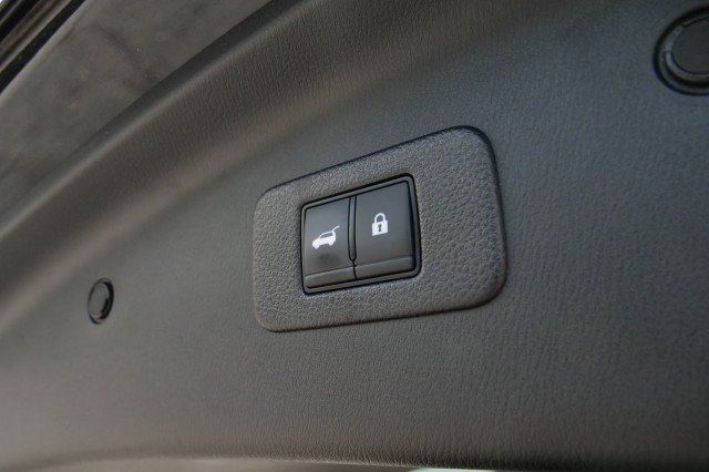 Used 2023 Nissan Armada Platinum w/ Captain's Chairs Package RWD image 39