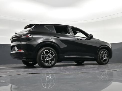 Used 2025 Alfa Romeo Tonale AWD/4WD image 33