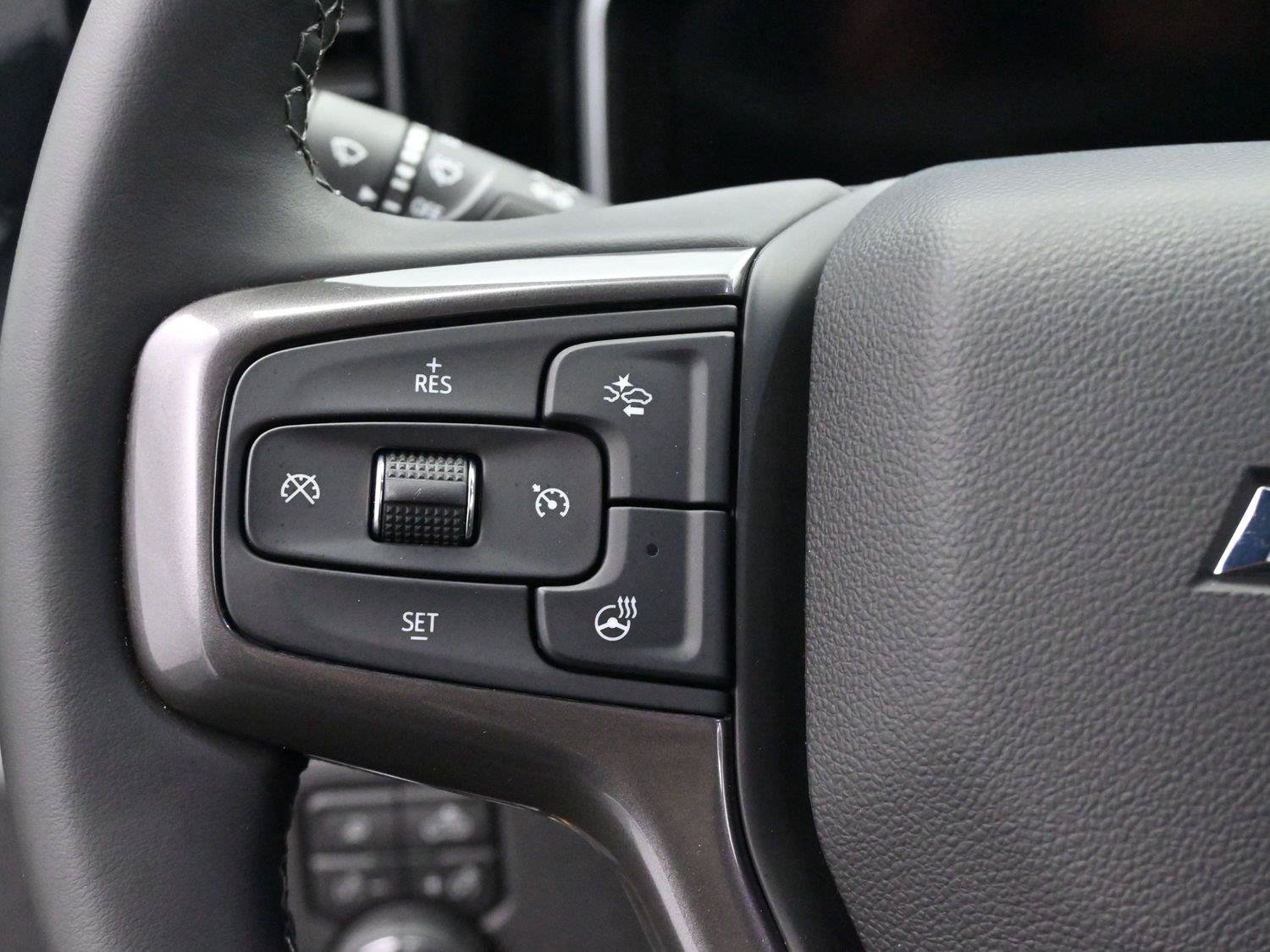 Used 2026 Chevrolet Silverado 3500 High Country w/ Technology Package AWD/4WD image 18