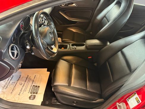 Used 2018 Mercedes-Benz CLA 250 4MATIC image 11
