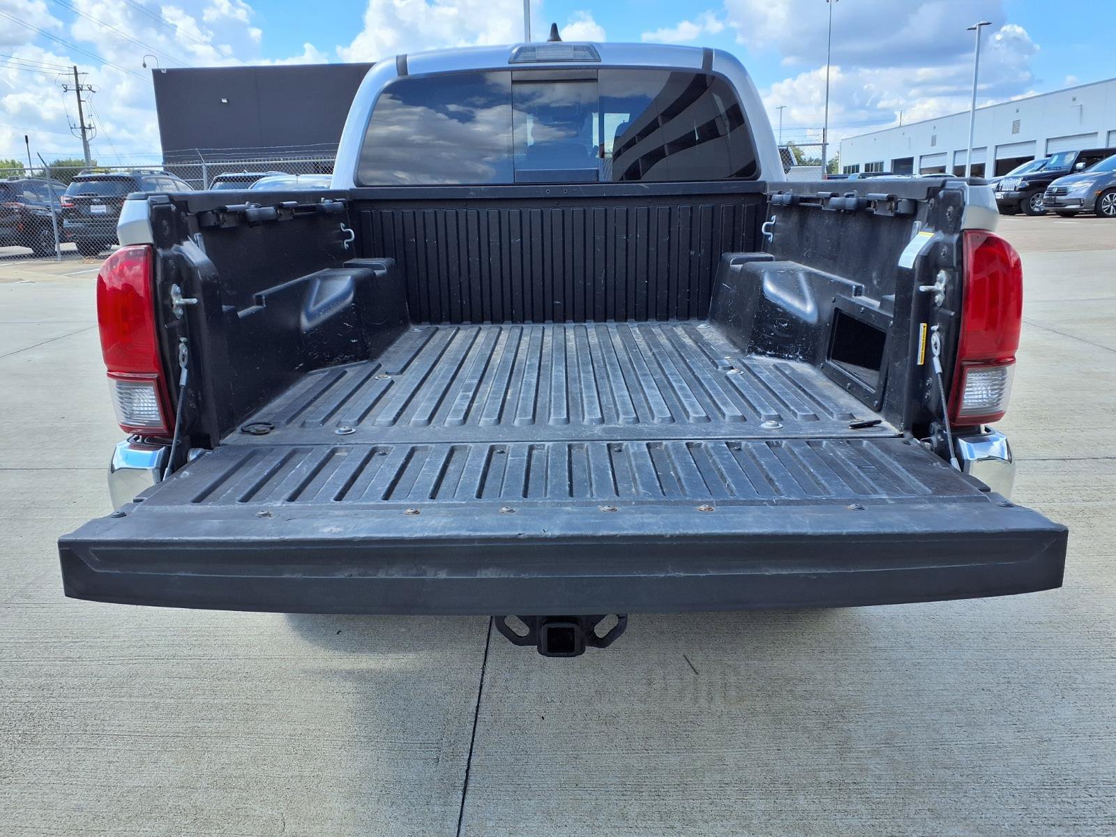 Used 2021 Toyota Tacoma SR5 RWD image 22