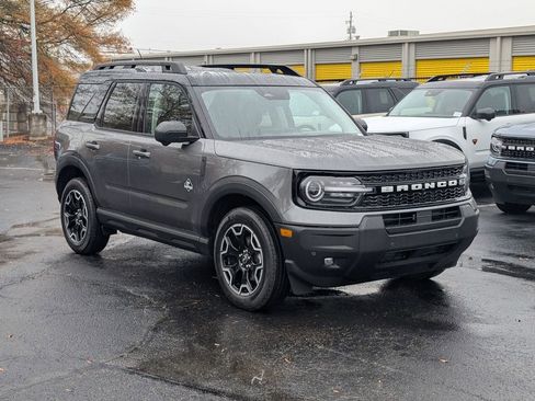 New 2025 Ford Bronco Sport Outer Banks w/ Outer Banks Tech Package+ AWD/4WD image 3