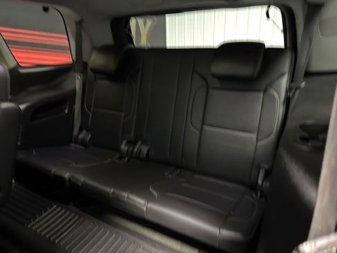 Used 2018 GMC Yukon SLT w/ Open Road Package image 19