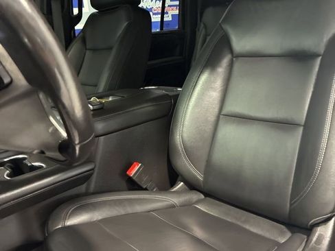 Used 2021 Chevrolet Suburban Z71 w/ Z71 Off-Road Package image 14