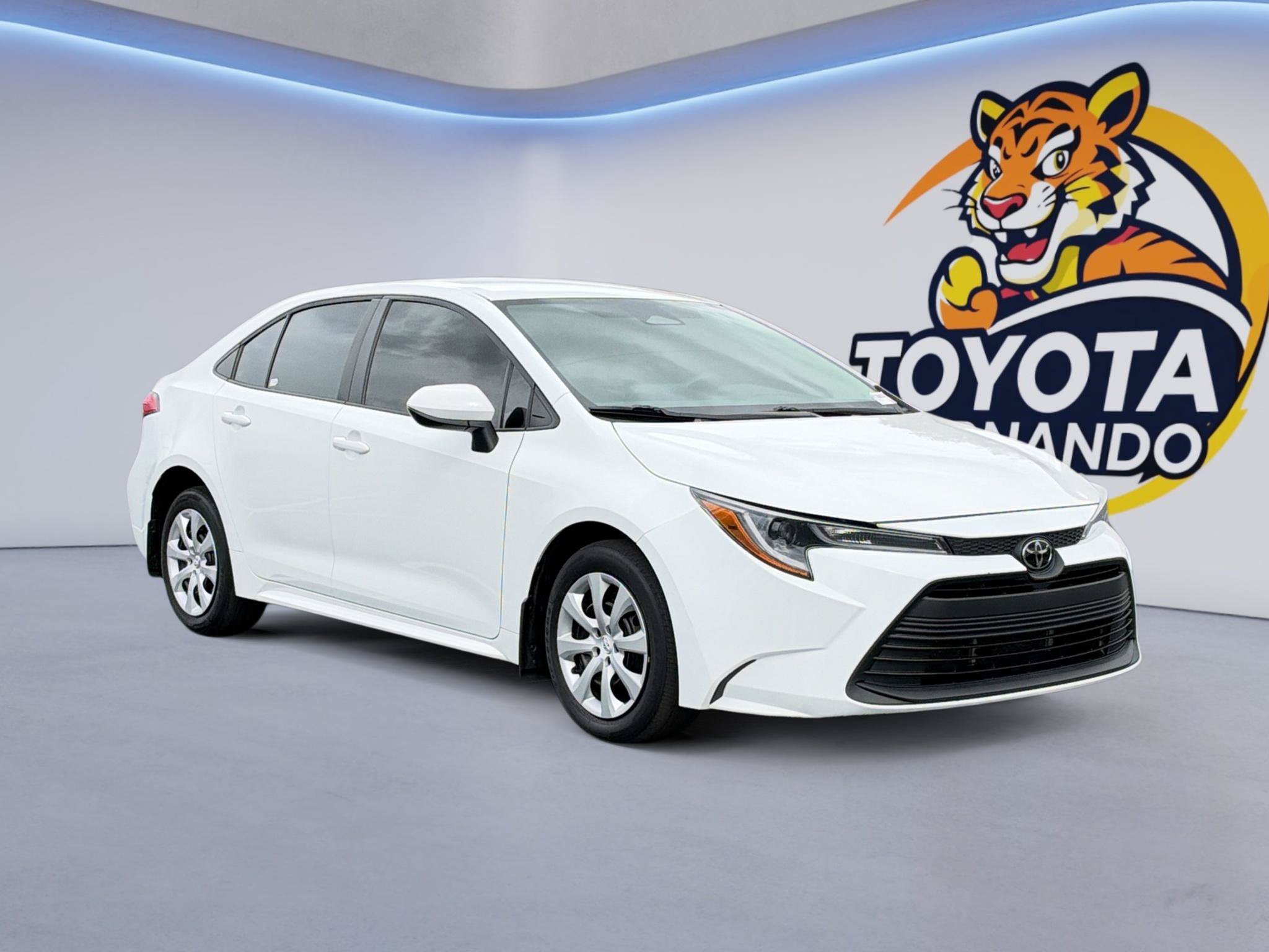 Used 2024 Toyota Corolla LE FWD image 3