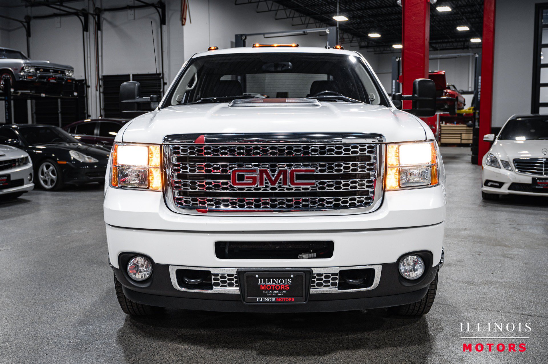 Used 2013 GMC Sierra 3500 Denali AWD/4WD image 8