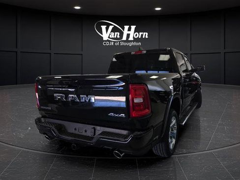 New 2026 RAM 1500 4x4 Crew Cab image 3