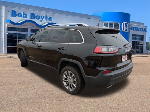 Used 2021 Jeep Cherokee Latitude Lux w/ Comfort/Convenience Group image 3