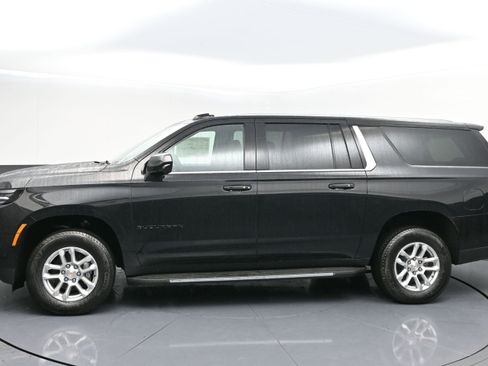 New 2026 Chevrolet Suburban LS w/ LPO, Dark Essentials Package AWD/4WD image 4