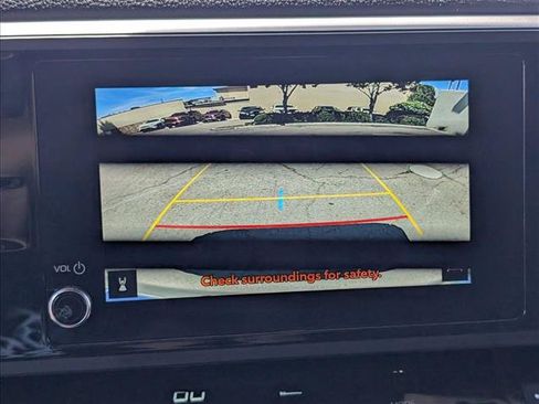 Used 2025 Toyota Tundra SR5 w/ SR5 Convenience Package AWD/4WD image 13