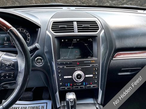 Used 2018 Ford Explorer Platinum AWD/4WD image 6